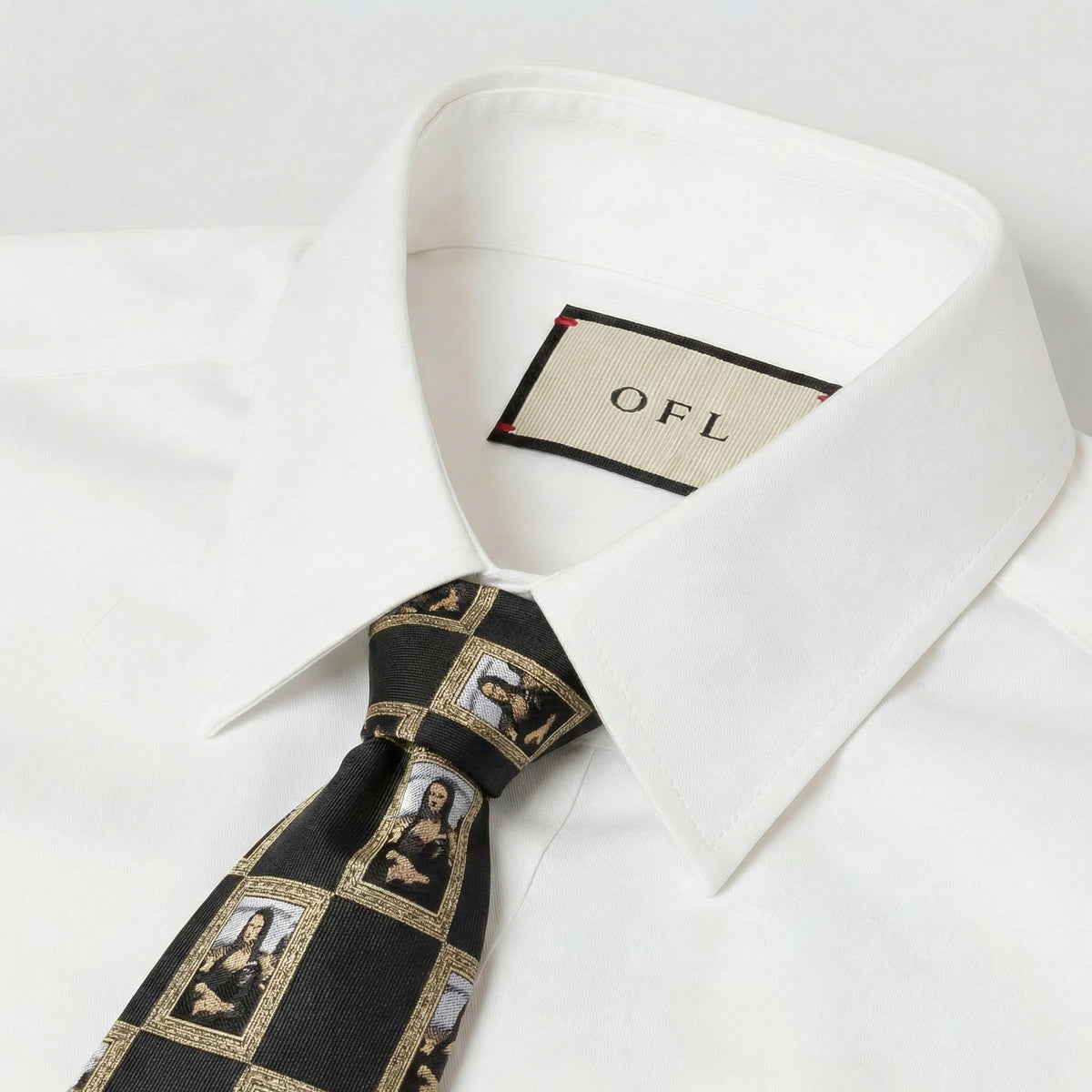 Mona Lisa Tie